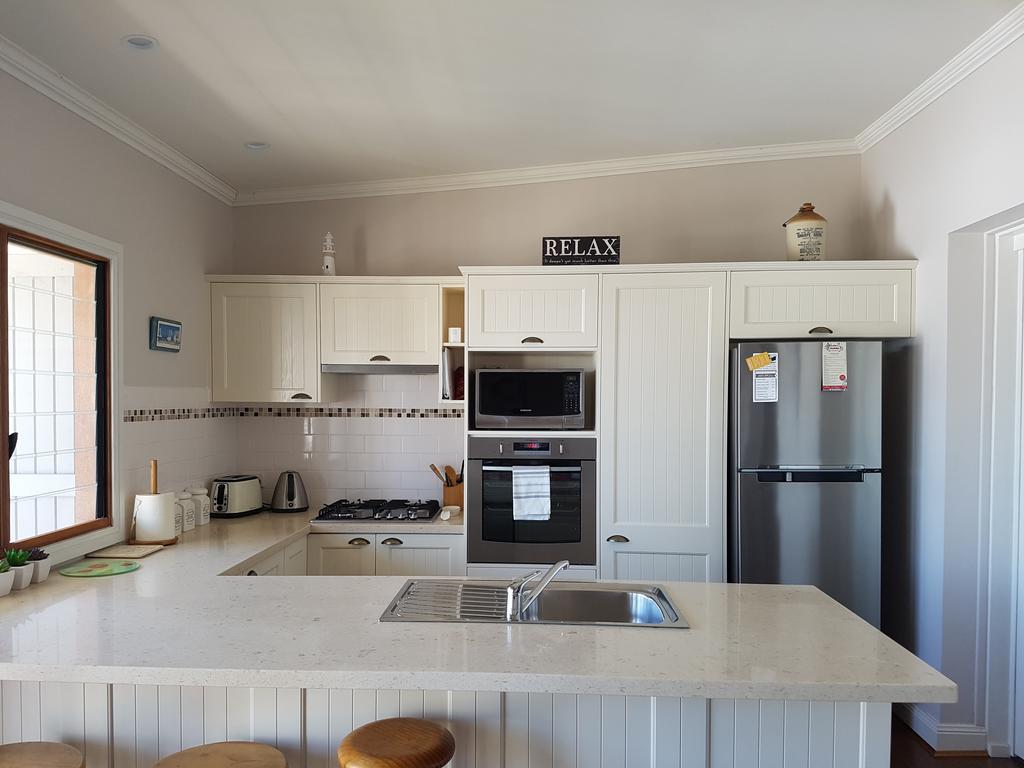 Newcastle Short Stay Accommodation - Vista Apartment ภายนอก รูปภาพ